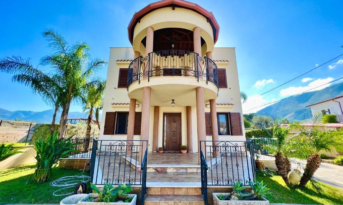 Villa Grazia di Carini Apartment | La Cinisara