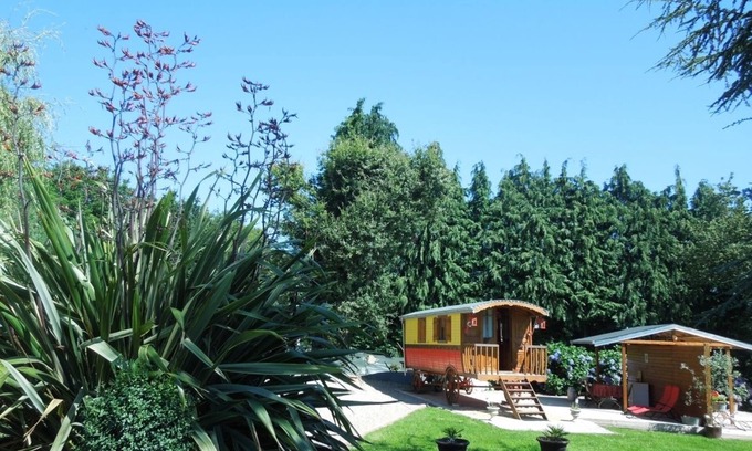 Pluvigner RV Rental | La Clé des Roulottes Campsite