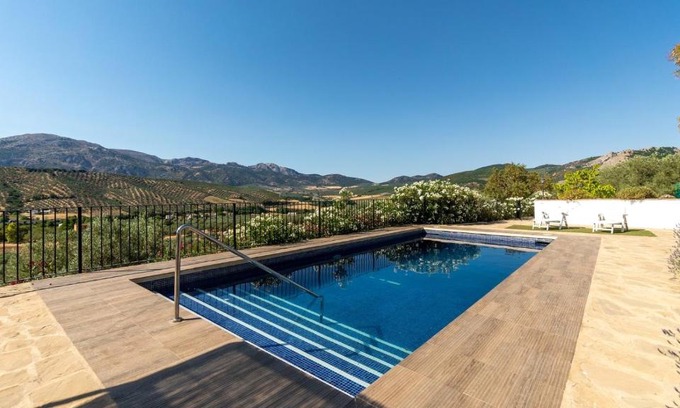 Villanueva del Rosario House | La Colina Villanueva del Rosario by Ruralidays