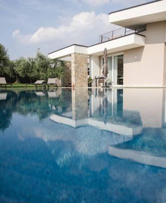 Calmasino Apartment | LA CORTESE by La Rondinella Apartments