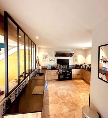 Montepilloy House | La Cour Verte : Chaleureuse grange réhabilitée