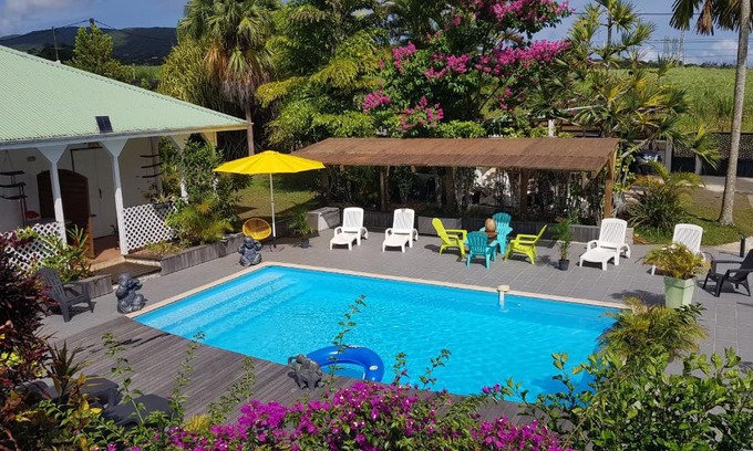 Sainte-Rose Ski Chalet | La Creolina