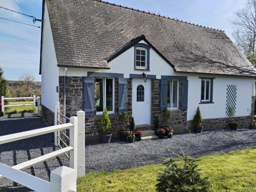 Gavray House | La Croix Douillet