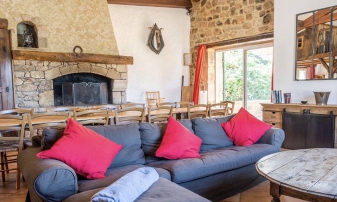 Ailhon House | La Feneire est un Gîte Situé Situé au Coeur de L'ardèche