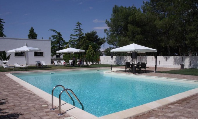 Santeramo in Colle House | La Ferula Bed&Pool
