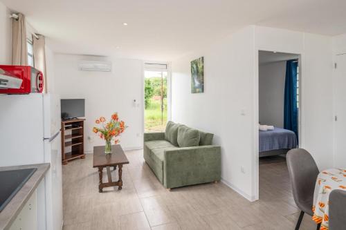 Morne-A-l'Eau House | La fleur des îles - Maison Climatisé pour 4