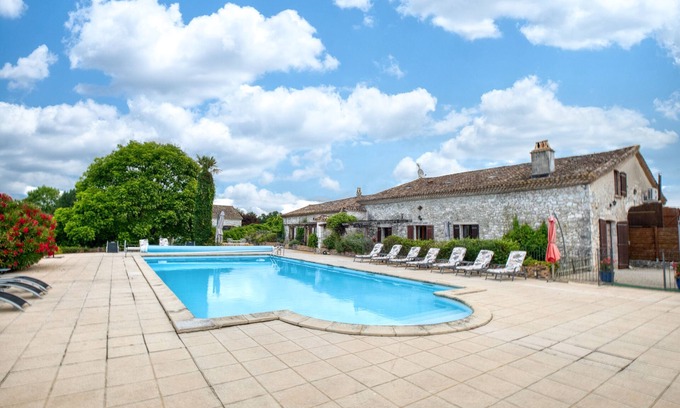 Razac-d'Eymet House | La Garenne – Family Cottage with Pool and Jacuzzi on 12 Hectares near Bergerac