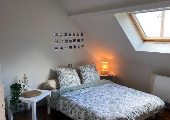 Gevrey-Chambertin Bed & Breakfast | La Gibriaçoise petite chambre chez l habitant