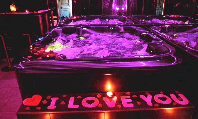 Perpignan Apartment | La Gold Room Perpignan Jaccuzzi & Sauna