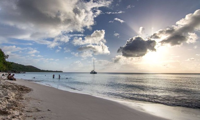 Capesterre-de-Marie-Galante House | La Tourterelle Rose 'the Pink Dove'