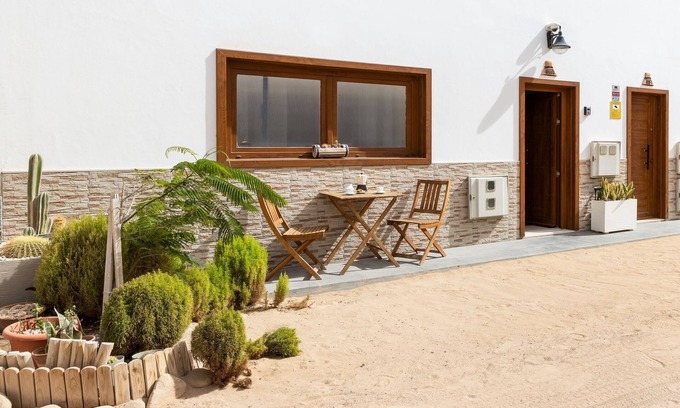 Caleta de Sebo House | La Graciosita Coastal Escape by Bayside