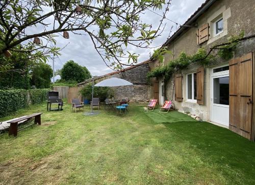 Champagne-le-Sec House | La Grange des zarts