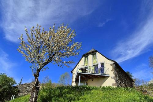 Mur-de-Barrez House | La Grange - Gite Mur de Barrez