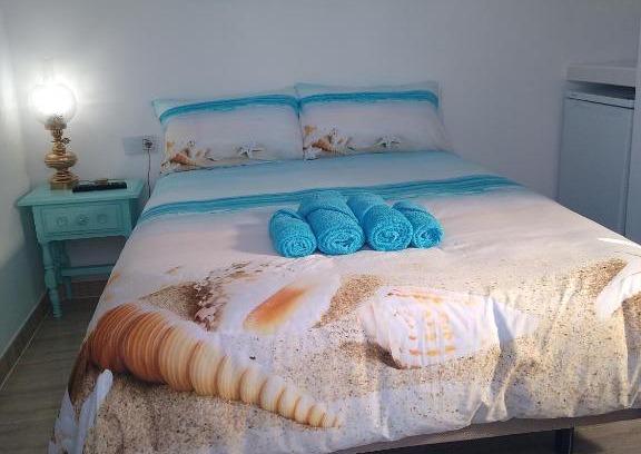 Santiago de la Ribera House | La Isla habitacion independiente con baño privado y jardín