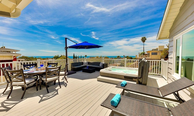La Jolla Mesa House | La Jolla Dream Home- Ocean Views, AC, Spa & Garage
