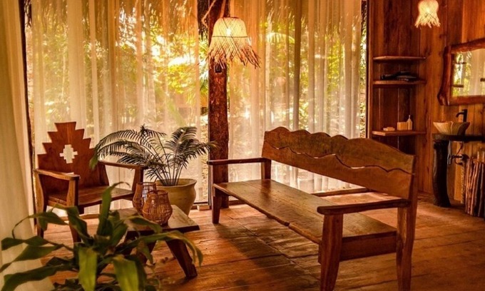Iquitos Cabin | La LUNA Ecolodge in the Amazon jungle