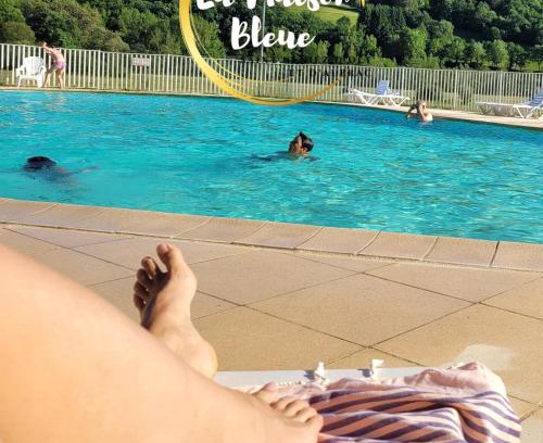 Saint-Geniez-d'Olt Apartment | La Maison Bleue, village vacances, piscine, parking