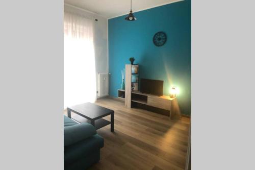 Corsico Apartment | La Maison Bleue Sul Naviglio