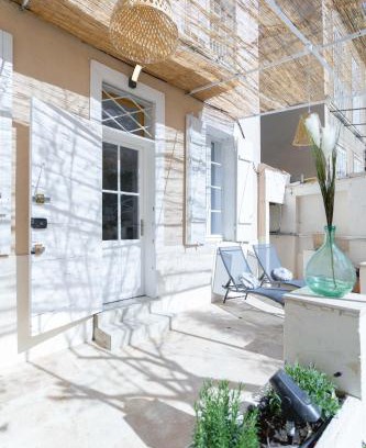 4th Arrondissement House | La Maison de Famille 3 chambres 8 pers Terrasse Parking Clim