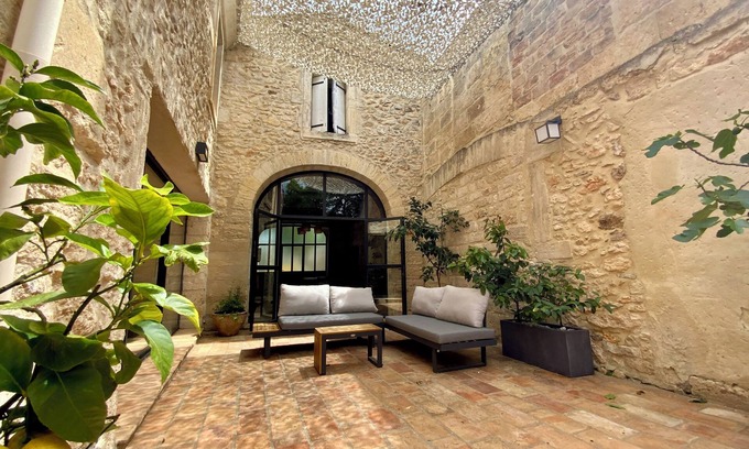Mudaison House | La Maison de la Place - Charming house with swimming pool & exposed stone