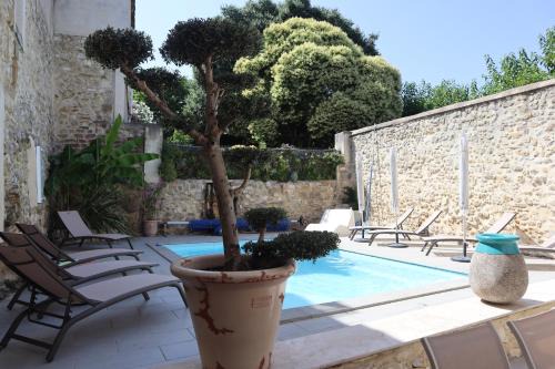 Euzet-les-Bains House | LA MAISON DE LIVIA, Gîte, chambres et table d'hôtes, entre Uzès et Nîmes