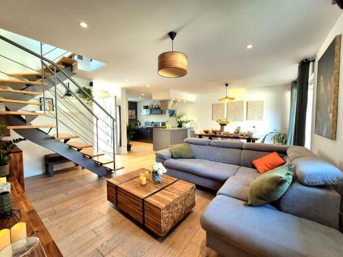 Costieres Villa | La Maison des Iris - clim - patio - parking