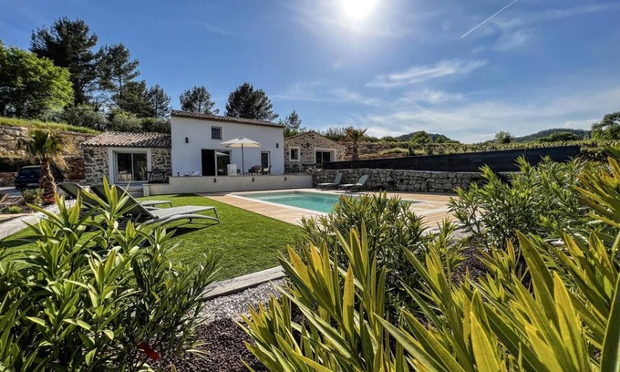 La Motte House | La Maurette Piscine Chauffée
