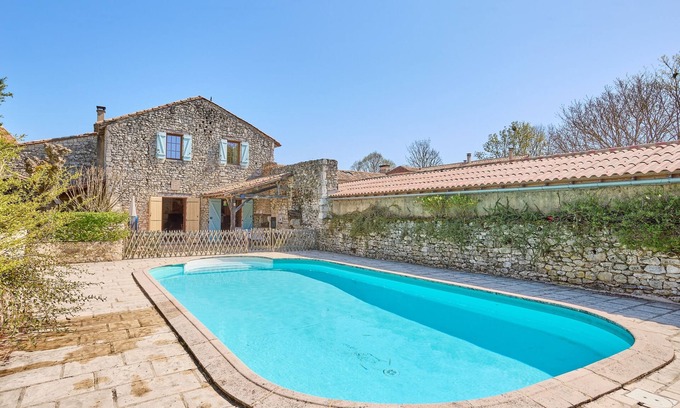 Thenac House | La Mijotière - maison avec piscine et grand jardin