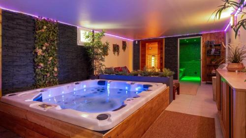 Six-Fours-les-Plages House | La parenthèse d Emmy - Spa Hammam Sauna