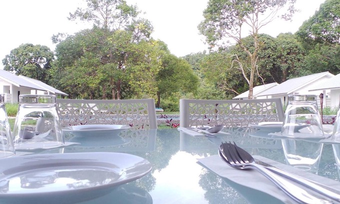 Pantai Tengah Hotel | La Pari-Pari