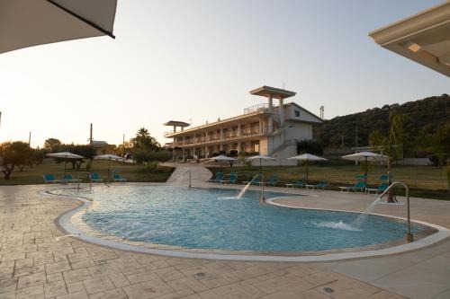 Ricadi Apartment | LA PERLA MARE- Wi-fi and free parking