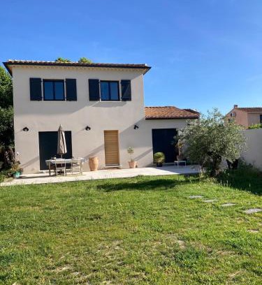 Paluds de Noves Villa | La Petite Bastide en Provence