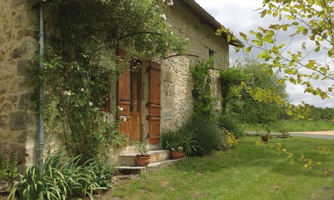 Nontron House | La Petite Maison