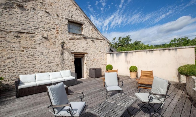 Saint-Romain House | La "Petite" Maison