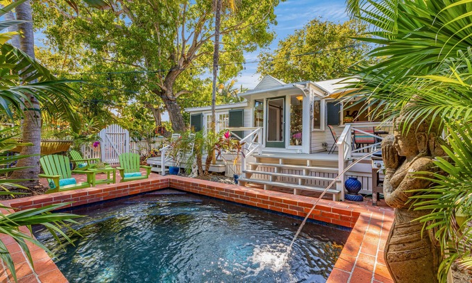 White St. Gallery House | LA PUERTA ROSA~Charming 3 bed/2 bath Conch Home in Old Town Key West!