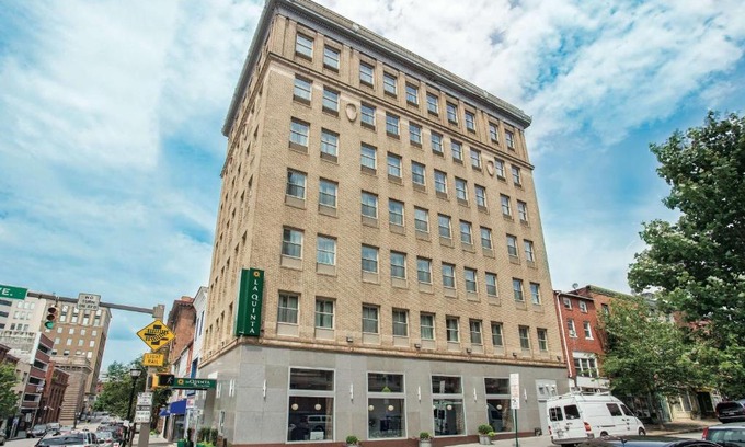 Downtown Baltimore Hotel | La Quinta by Wyndham Inner Harbor Downtown