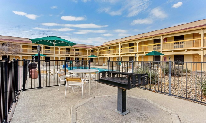 San Angelo Hotel | La Quinta Inn by Wyndham and Conference Center San Angelo