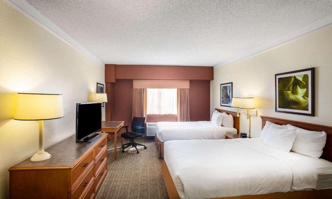 Capitol District Hotel | La Quinta Inn by Wyndham Austin Capitol/Downtown