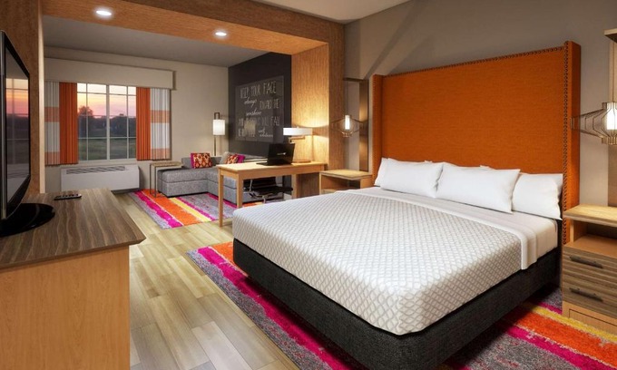 Lewisville Hotel | La Quinta Inn & Suites by Wyndham Lewisville