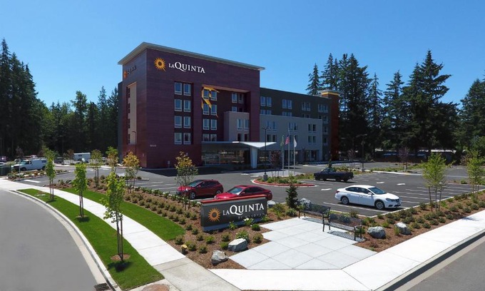 Marysville Hotel | La Quinta Inn & Suites by Wyndham Marysville