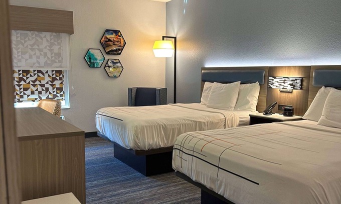 Macon Hotel | La Quinta Inn & Suites by Wyndham Macon West