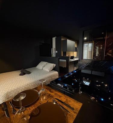 Bressuire Apartment | La Romantique