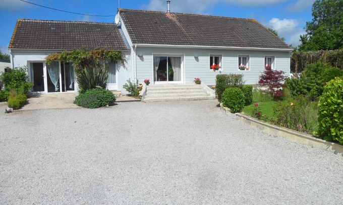 Yvetot-Bocage Apartment | La Roseraie