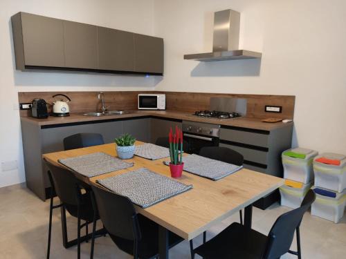 Monserrato House | La Stazione