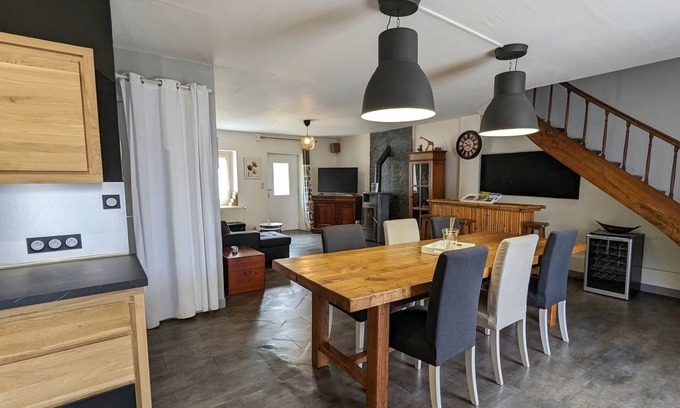 Messas House | La Talonnière, Maison de Village Avec Terrasse