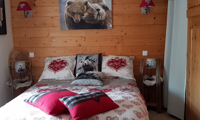 LʼArgentiere-la-Bessee Bed & Breakfast | LA Taniere Au Pays des Ecrins