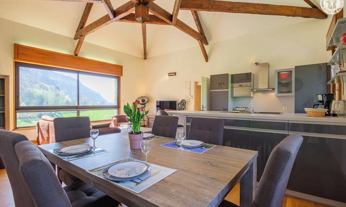 Sainte-Marie-d'Alvey House | LA TOUR DE MANDRIN - SAINTE MARIE D'ALVEY