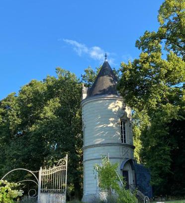 Savonnieres House | La Tour des Touches