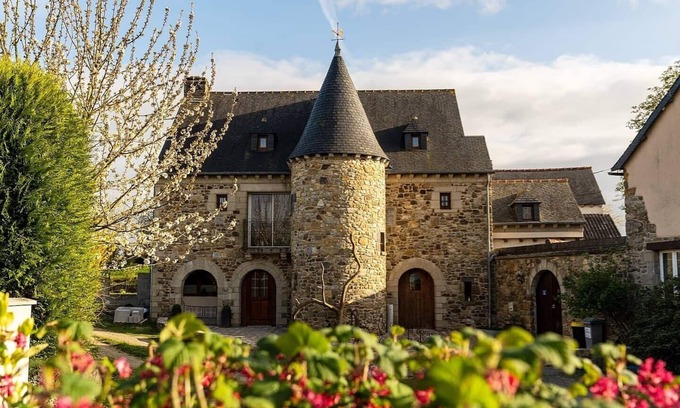 Saint-Pern House | La Tour - Saint-pern