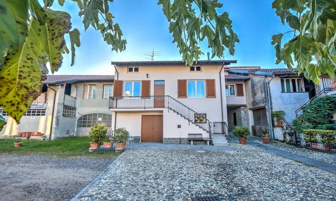 Gavirate House | La Valbinella Few Meters From Varese Lake, Gavirate, Italy